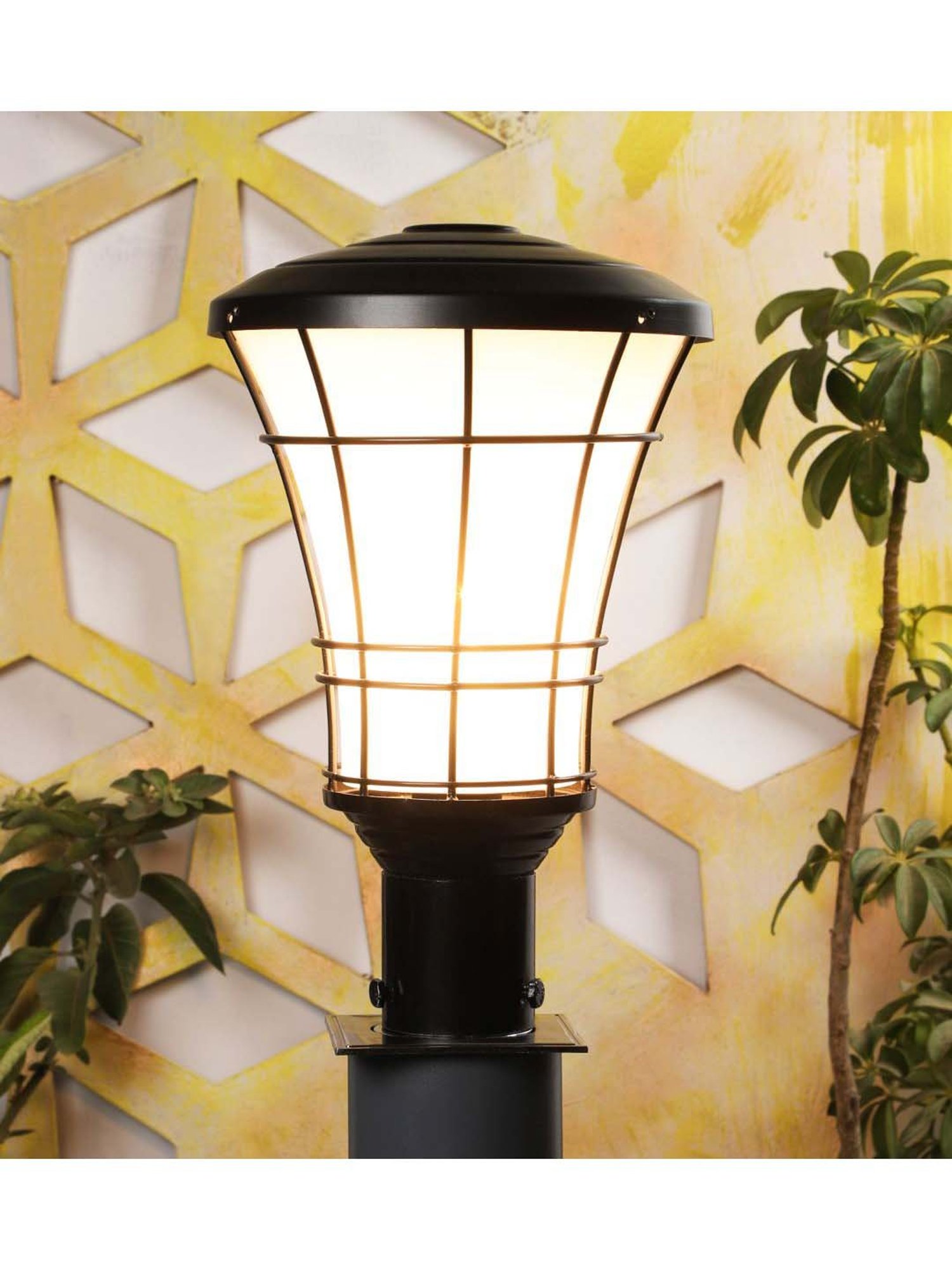 DecorativeRay Black Iron Gate Light - Set of 1