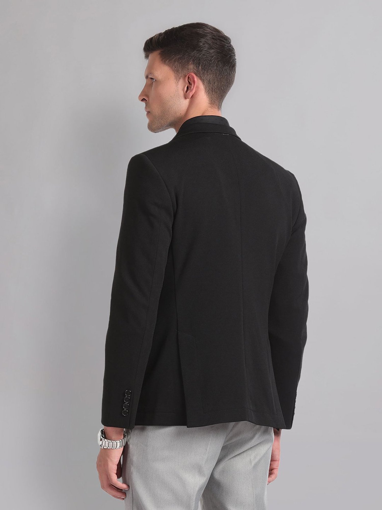 Arrow Sports Green Regular Fit Texture Waistcoat