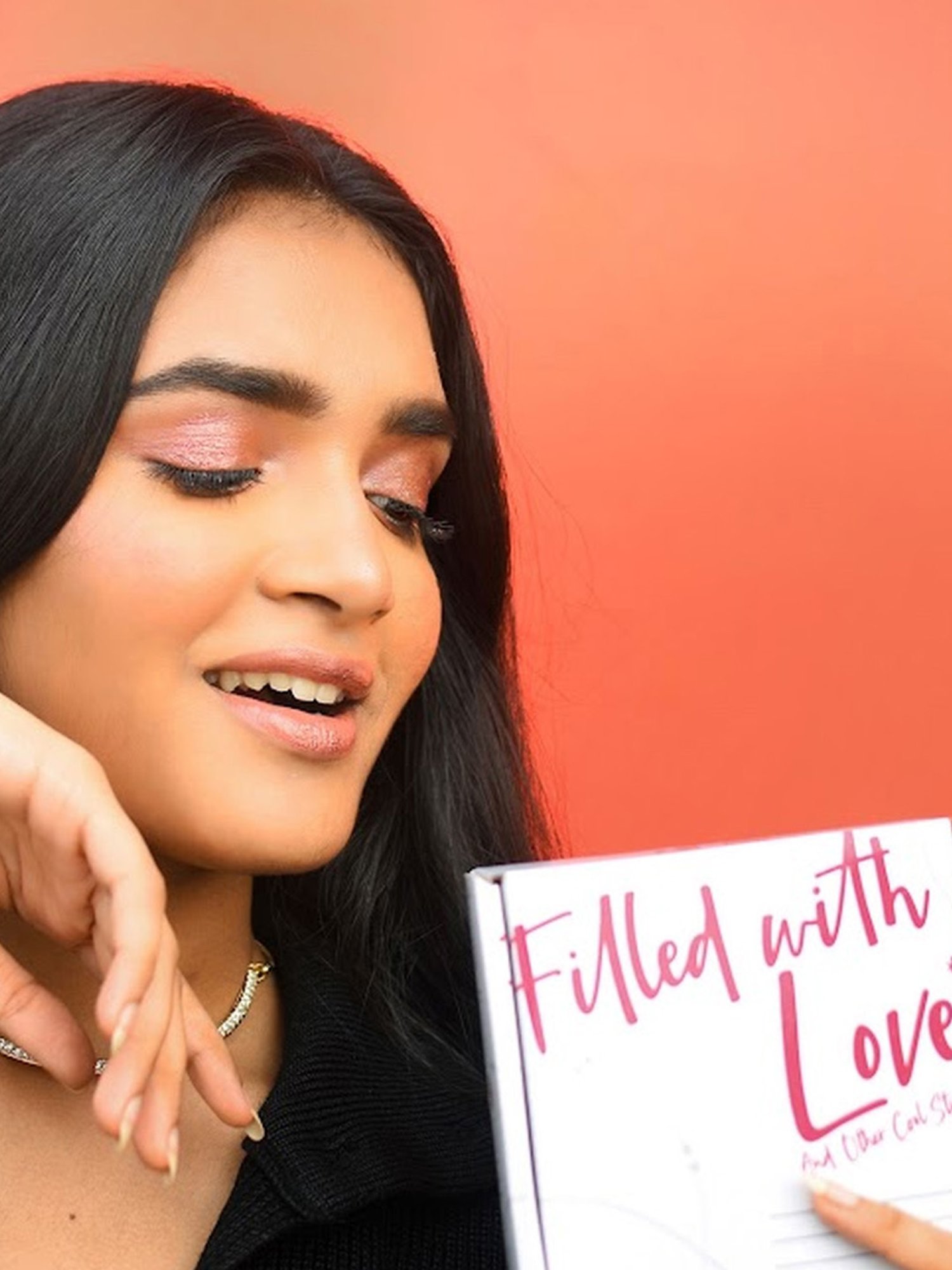 Fida Navy and Pearl White Slave