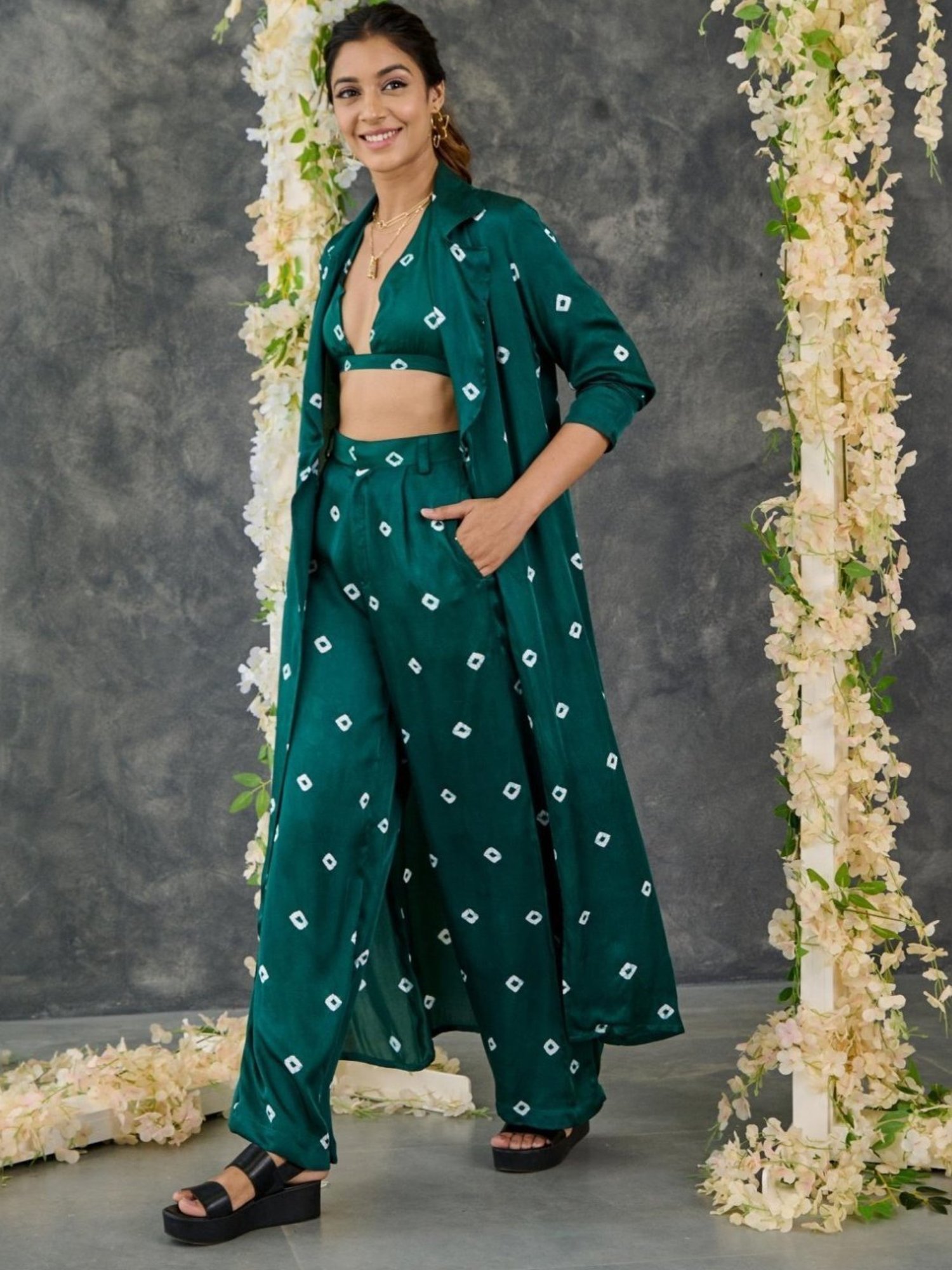 Gulaal Green Bandhani Modal Satin Shrug with Pant