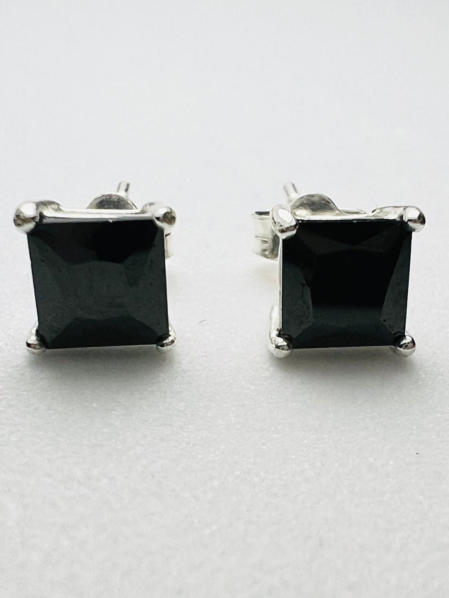 Arte Jewels 925 Sterling Silver Black Square Stone Stud Earrings for Women & Girls