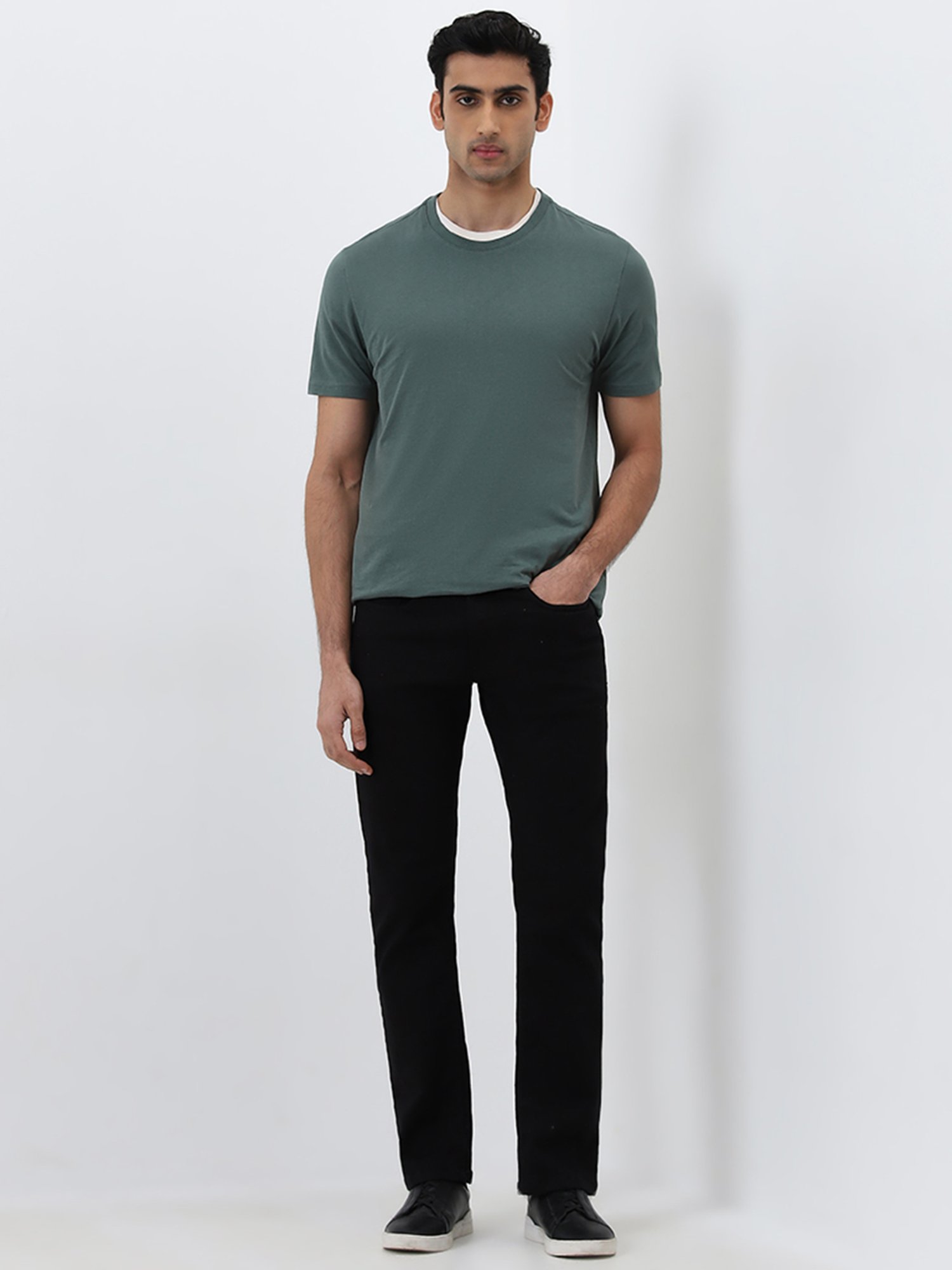 WES Casuals by Westside Green Solid Slim-Fit Cotton T-Shirt