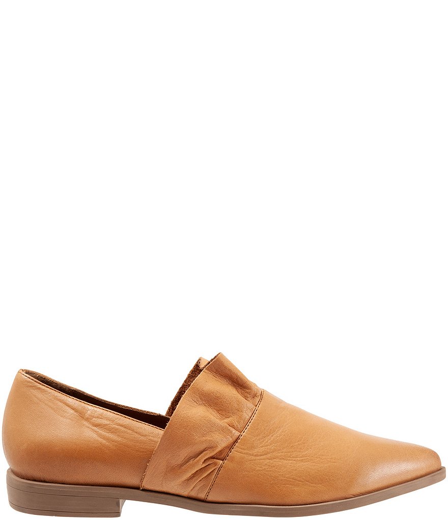 Bueno Burcu Leather Ruffle Slip-On Loafers