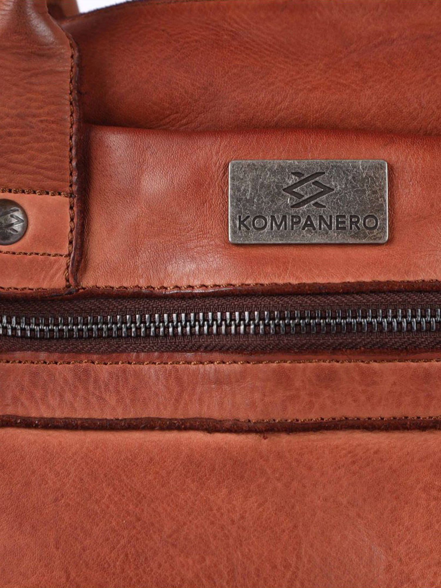 KOMPANERO Aaron Cognac Leather Solid Messenger Bag