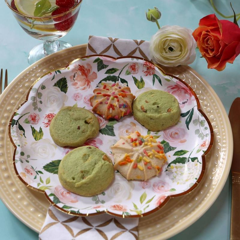 Set Of 24 Floral Premium Paper Plates Cream