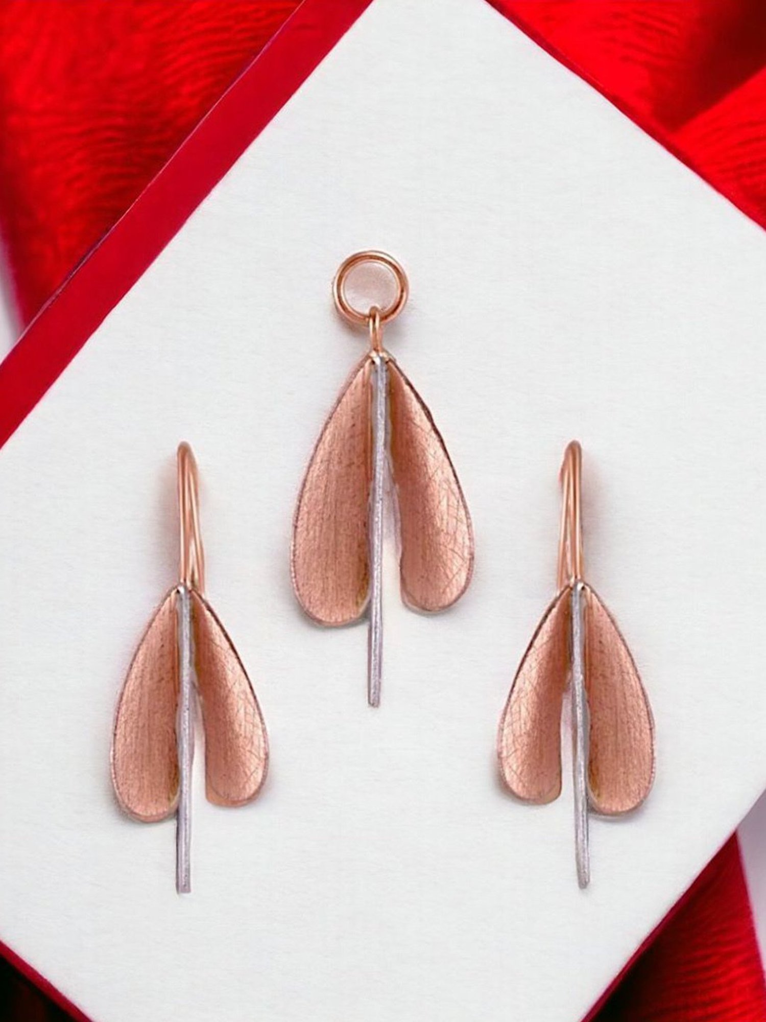 Rihi by P.C. Chandra Jewellers 925 Silver Rose Gold Petals Pendant with Earring Set for Women