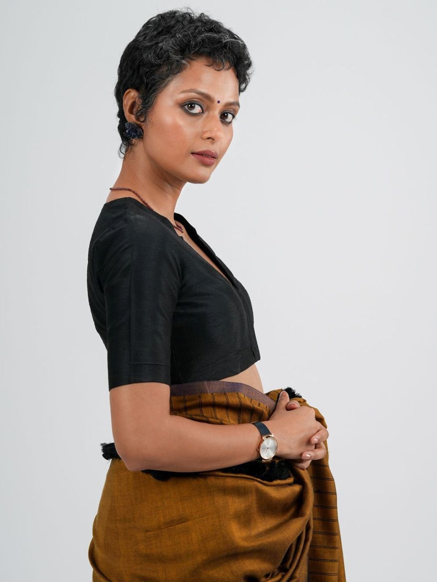 Suta Black V-Neck Blouse