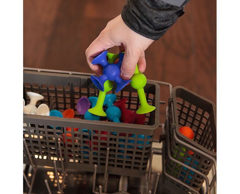  Fat Brain Toys Squigz FA088-2 50 Piece Set