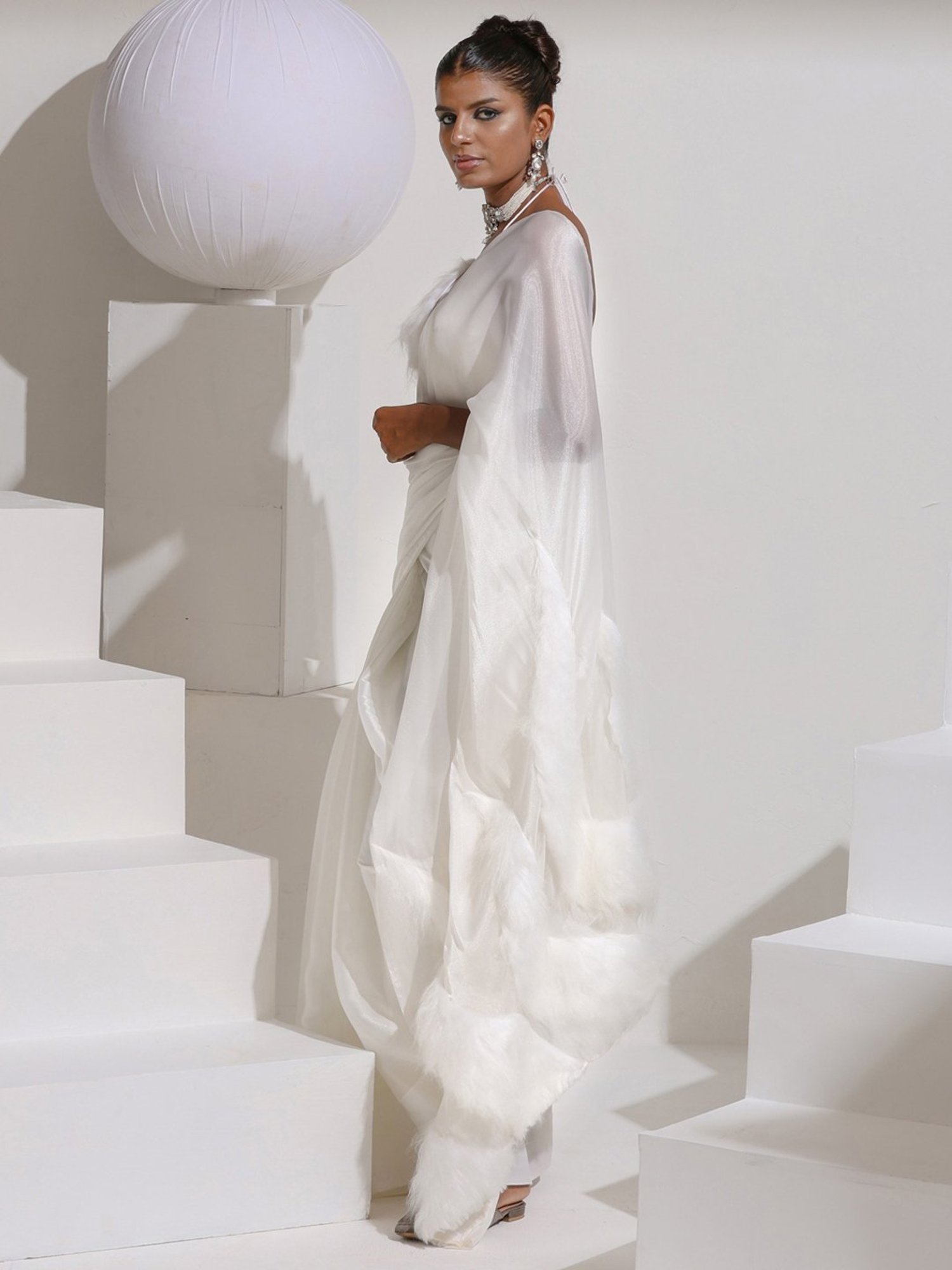 Swtantra White Plain Saree Without Blouse