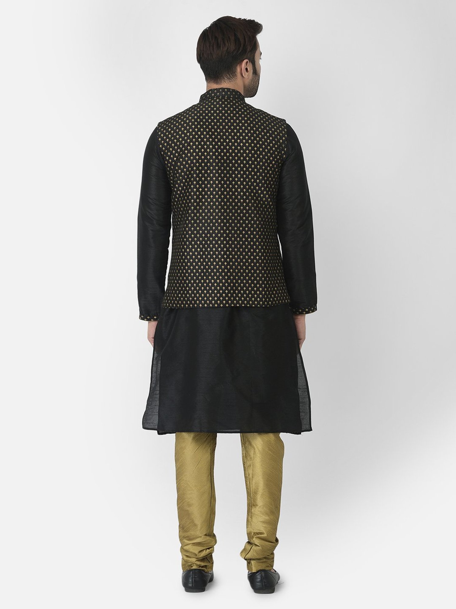 Deyann Black & Green Regular Fit Self Pattern Kurta Set With Jacket