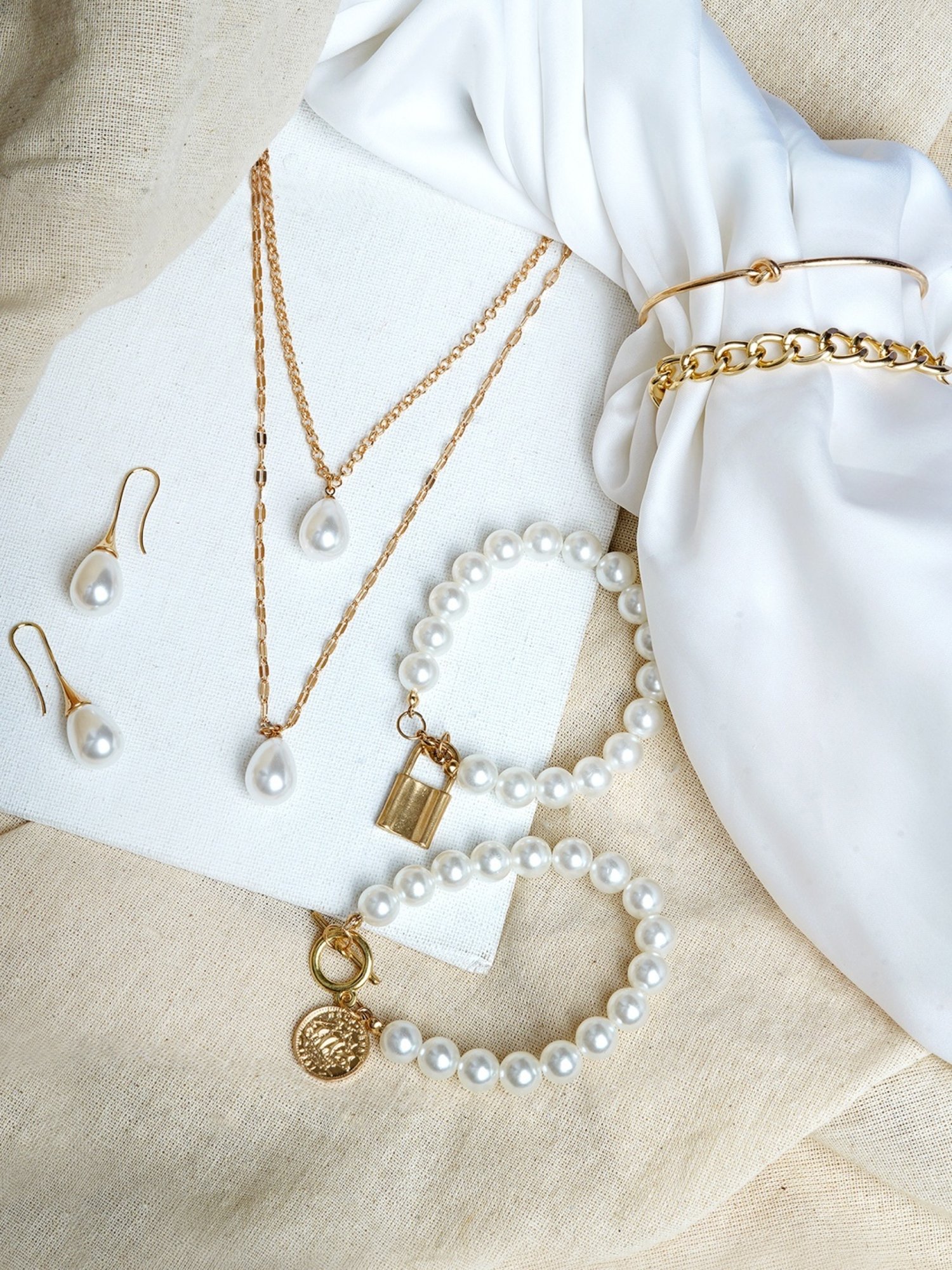 Joker & Witch Mystic Pearls Necklace Set with Bracelets