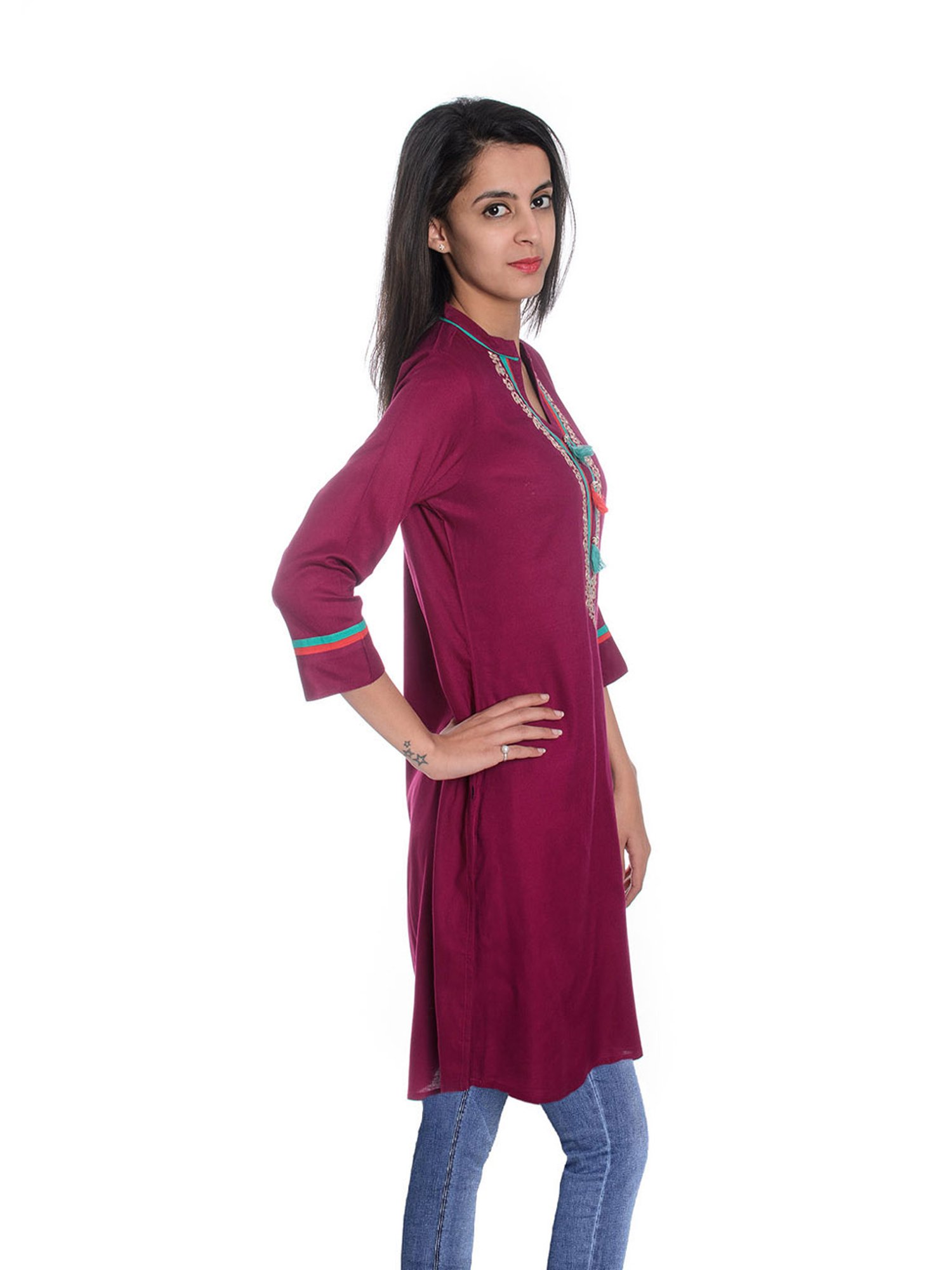 Geroo Jaipur Maroon Yoke Design Straight Rayon Kurti
