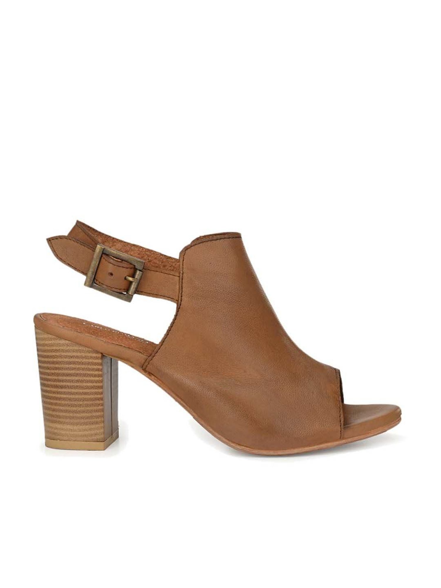 Carlo Romano Women's Tan Back Strap Sandals