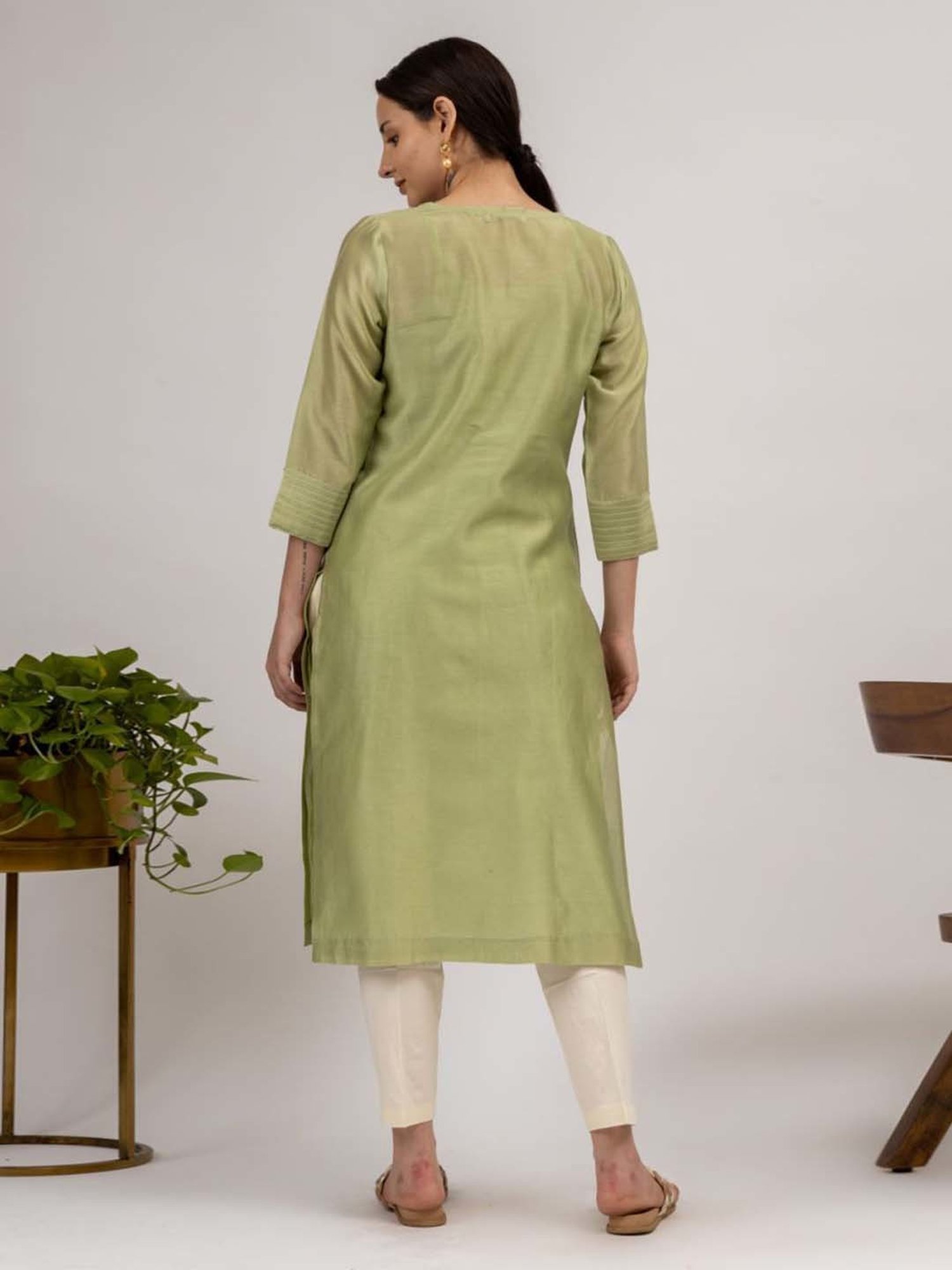Mushio Green Fiora Hand Embroidered Chanderi Silk Front Panel Kurta With Slip