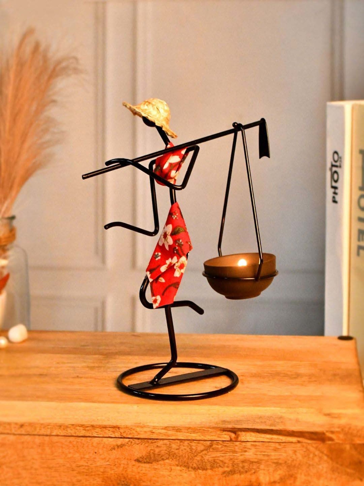 Tayhaa Black & Red Iron Metal Lady Elegant Candle Holder