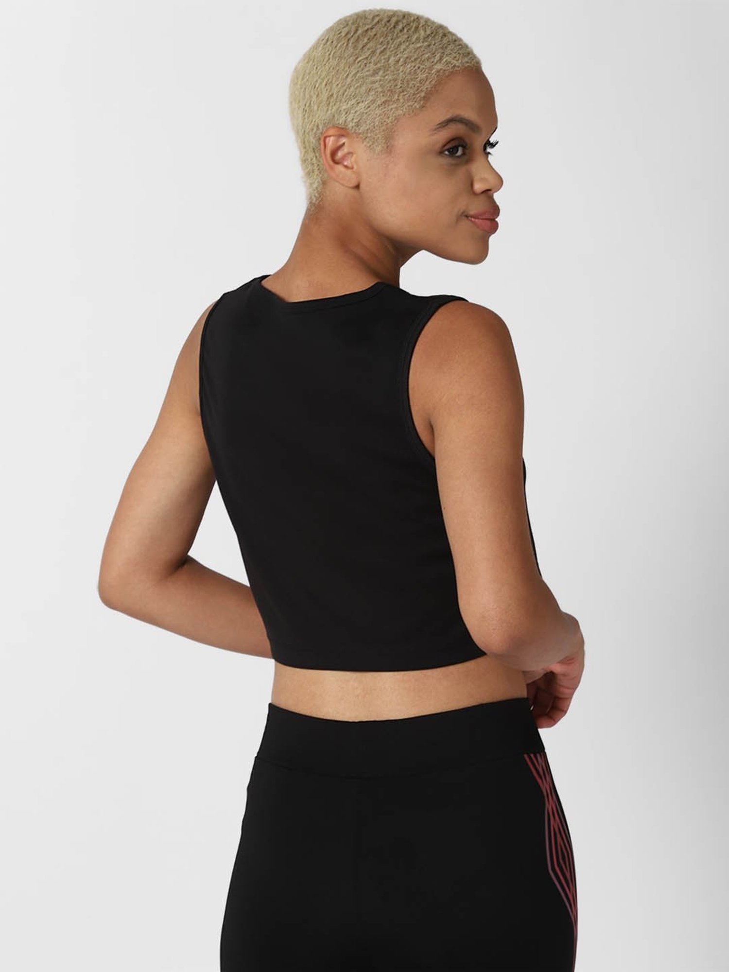 Forever 21 Black Regular Fit Cropped Top