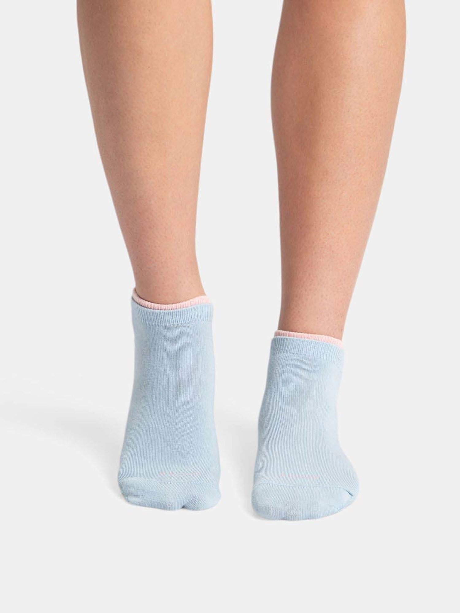 Jockey 7491 Women's Compact Cotton Solid Low Show Socks (Pack of 2)