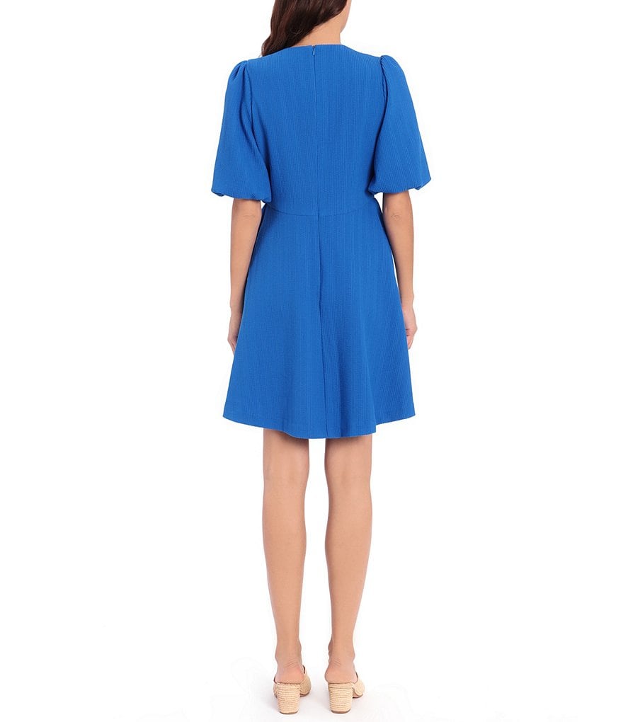 Maggy London Seer Sucker Puff Sleeve Jewel Neck Baby Doll Dress