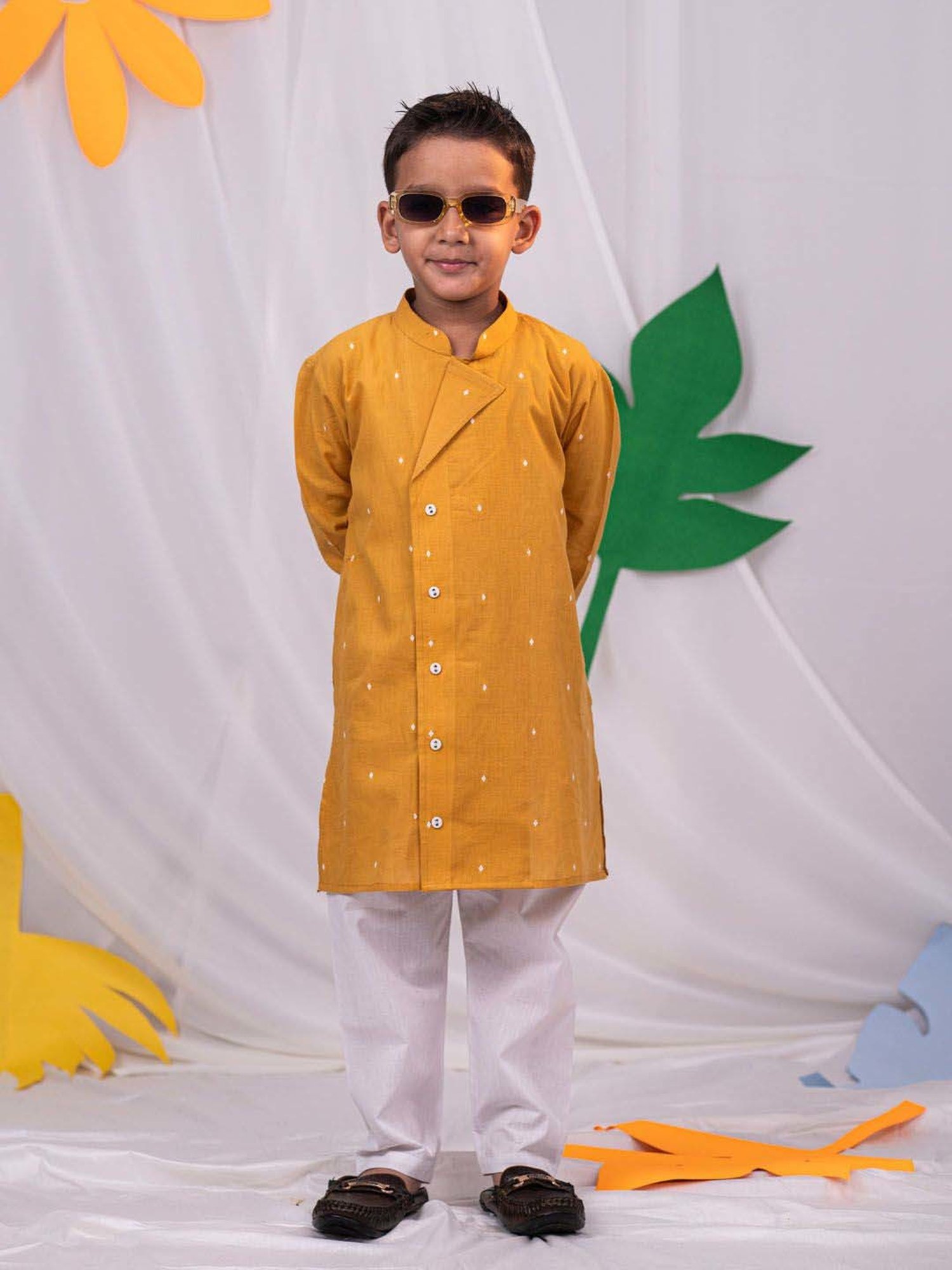 VASTRAMAY Boys Mustard & White Cotton Self Full Sleeves Kurta Sets