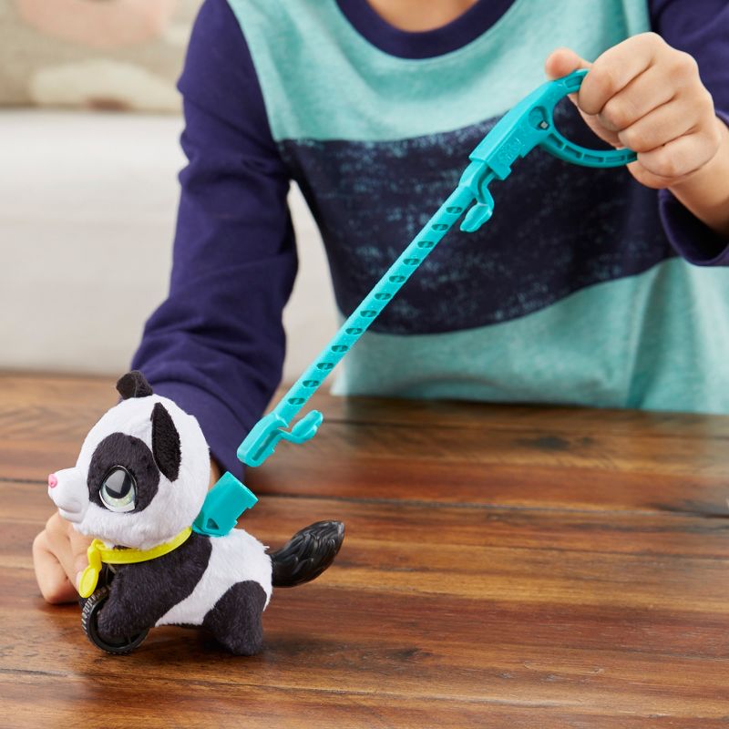 furReal Walkalots Lil' Wags, Panda