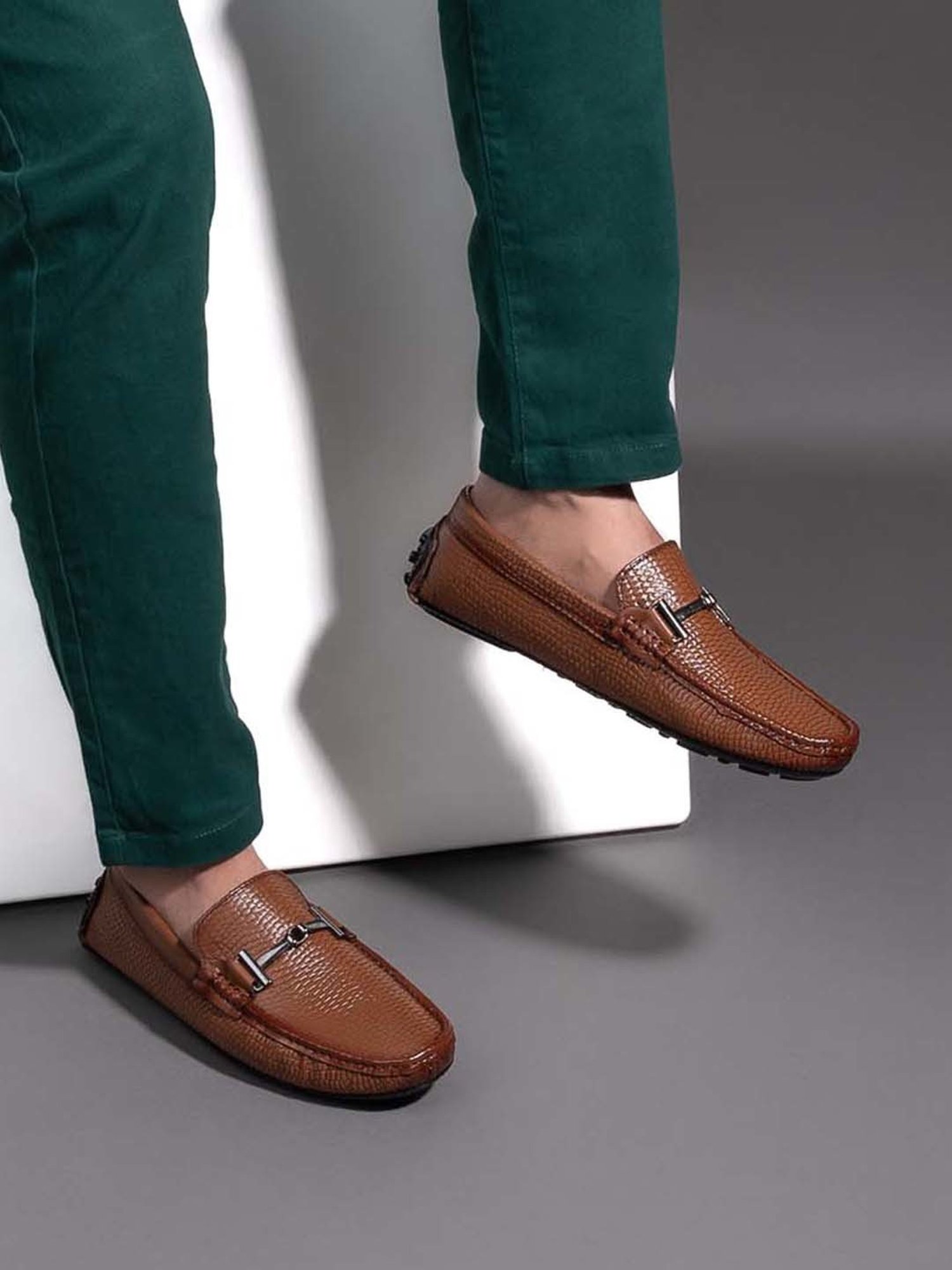 Styli Men's Tan Casual Loafers