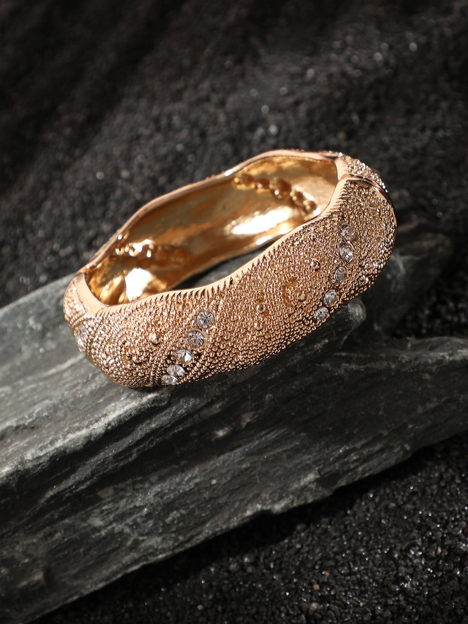 SOHI Textured Metallic Bracelet For Women