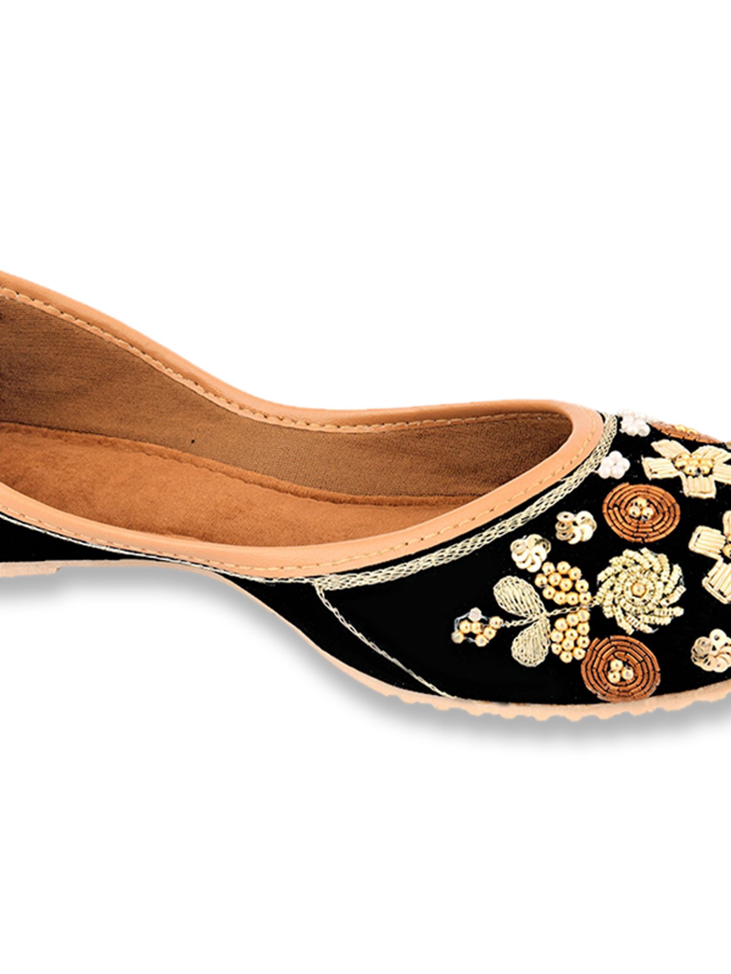 Desi Colour Women's Black Ethnic Juttis