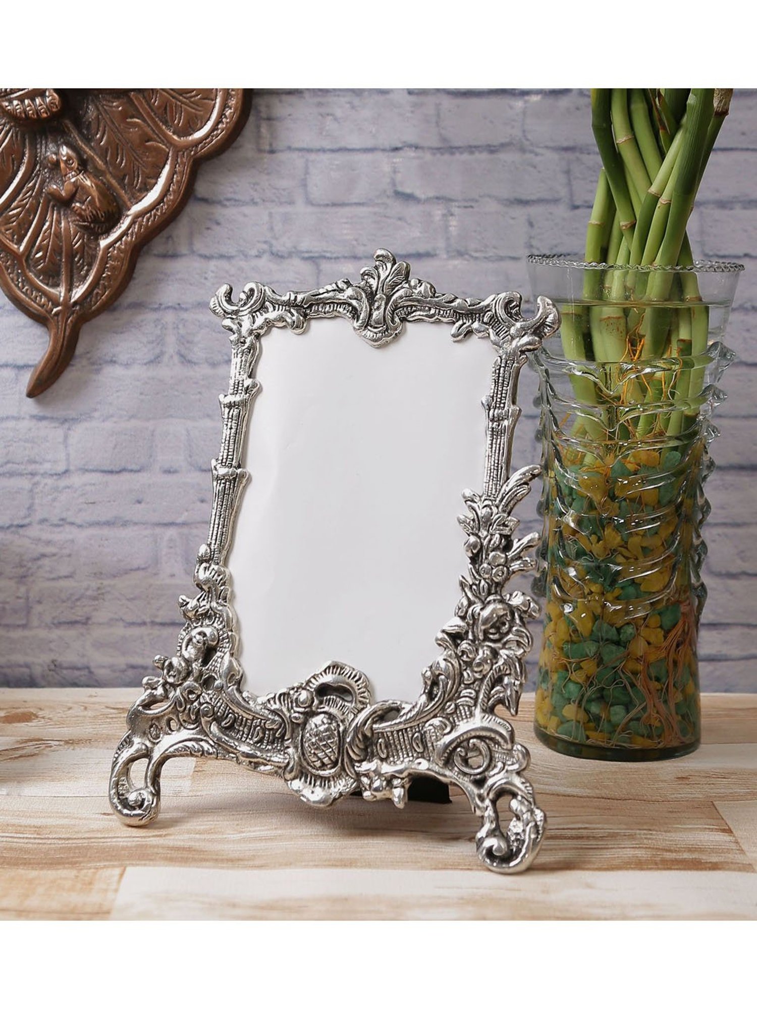 Art Street Gold Engineered Wood Swing Fashion Resin Vintage Photo Frame