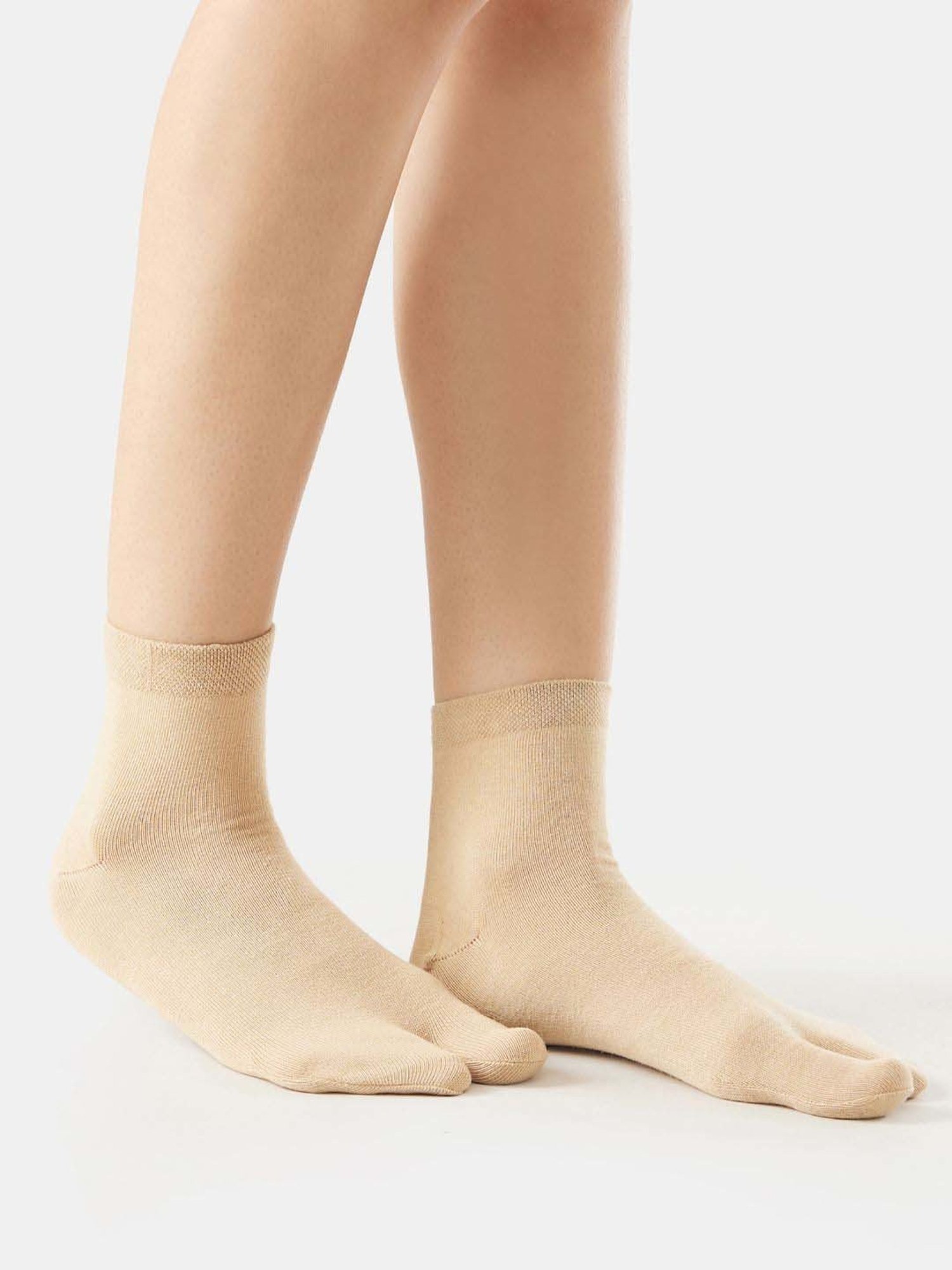 Jockey 7487 Women's Compact Cotton Stretch Toe Socks (Pack of 2)