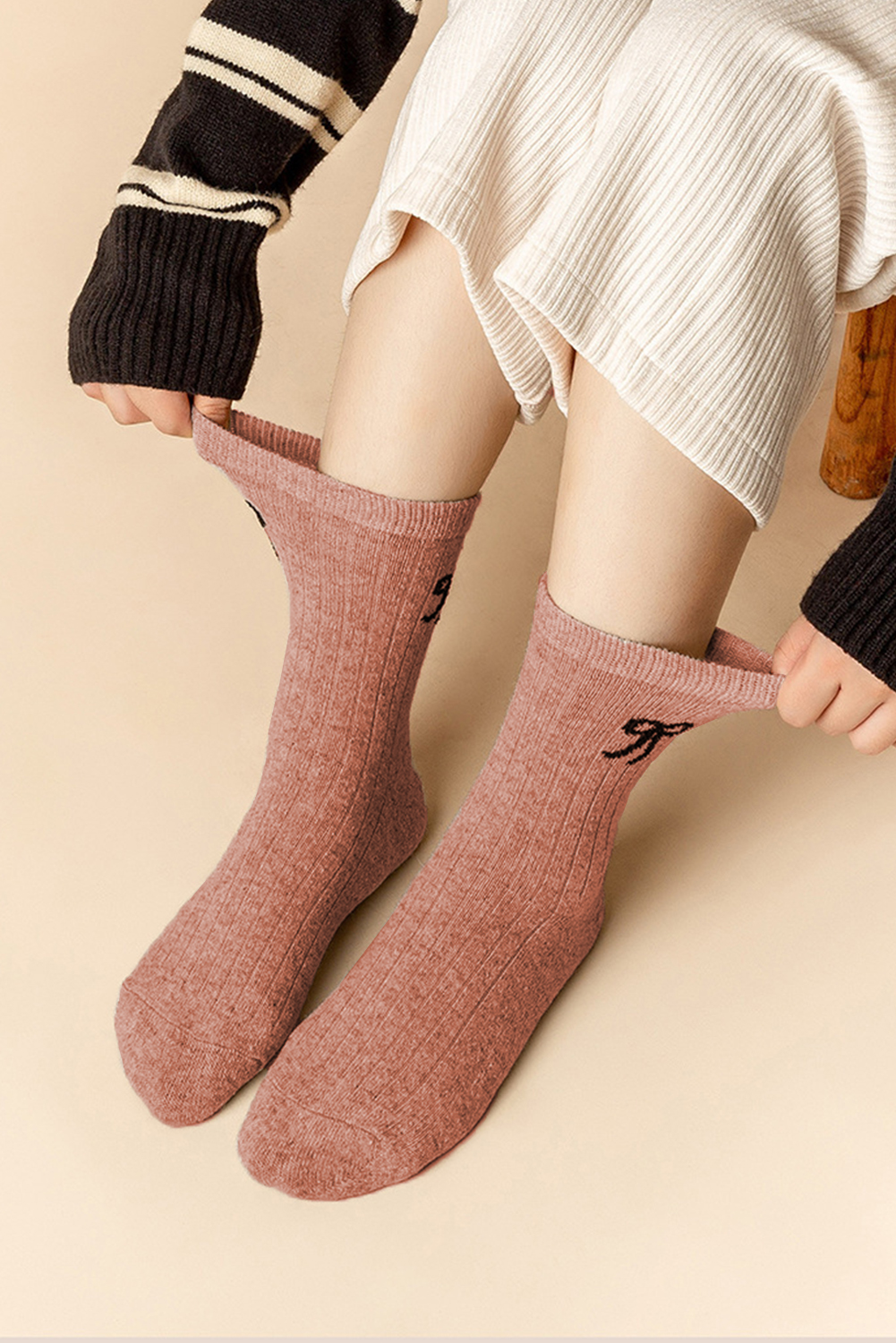 Gossamer Pink Bowknot Ribbed Winter Crew Socks