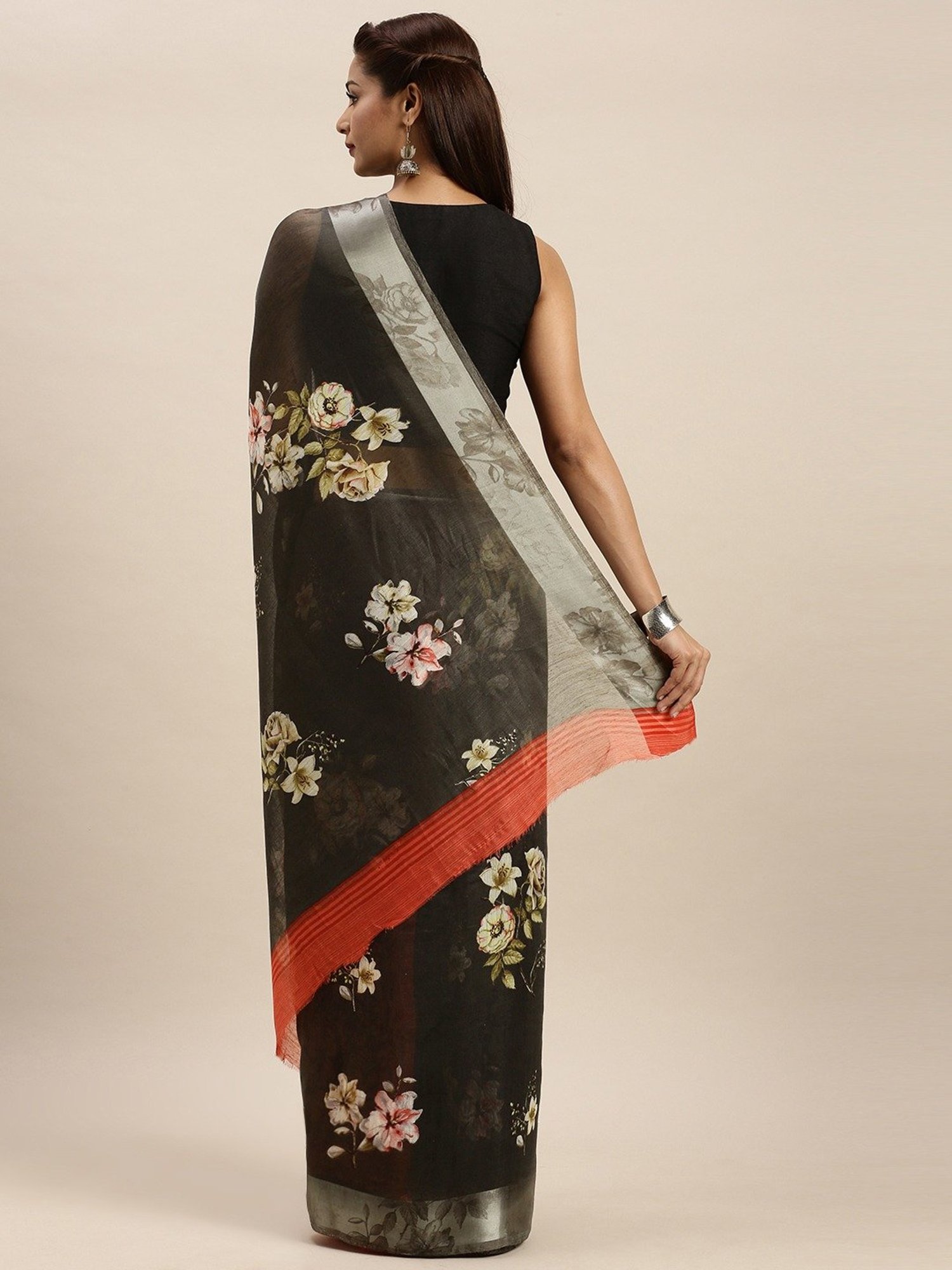 Vaamsi Dark Grey Floral Print Saree With Unstitched Blouse
