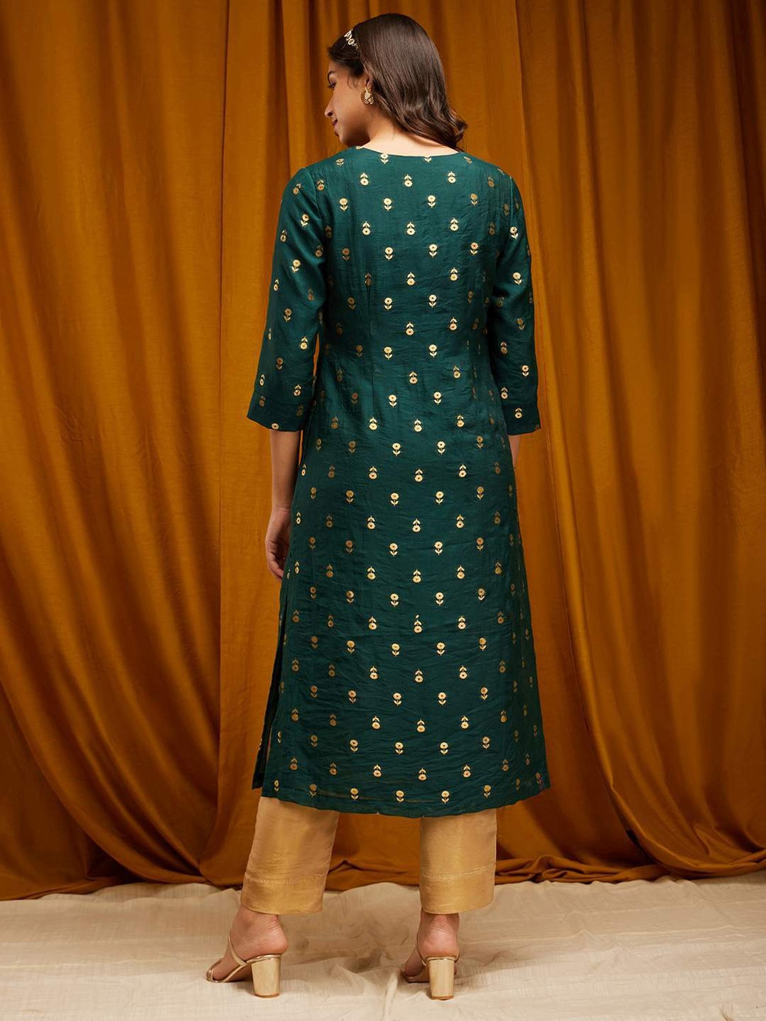 Pink Fort Green Printed Straight Kurta