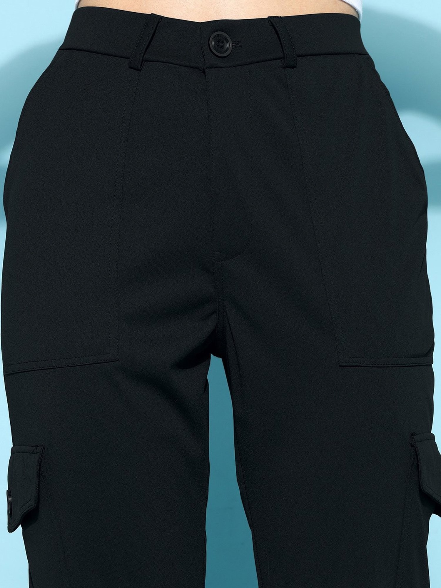 FITHUB Black Relaxed Fit High Rise Cargo Pants
