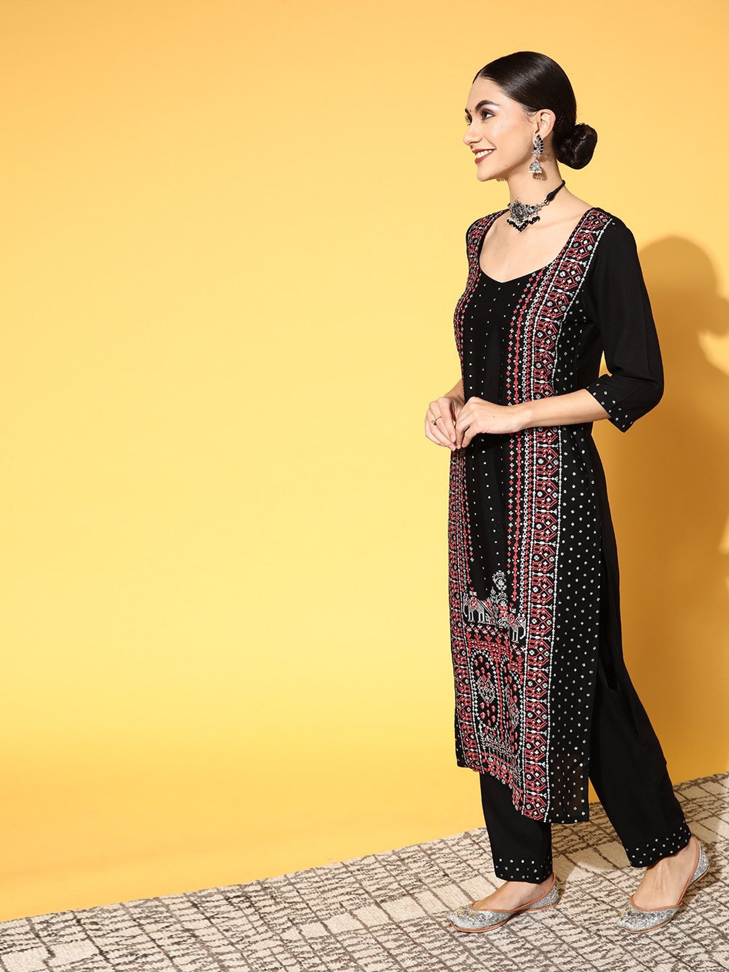 PANIT Black Printed Kurta With Pant & Dupatta Set