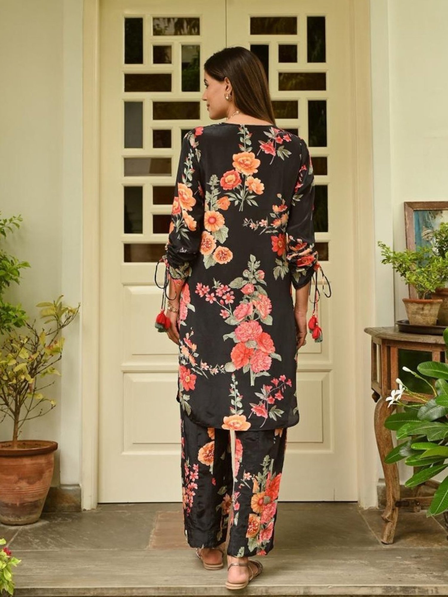 Mahee Jaipur Black Floral Print Kurta with Pant