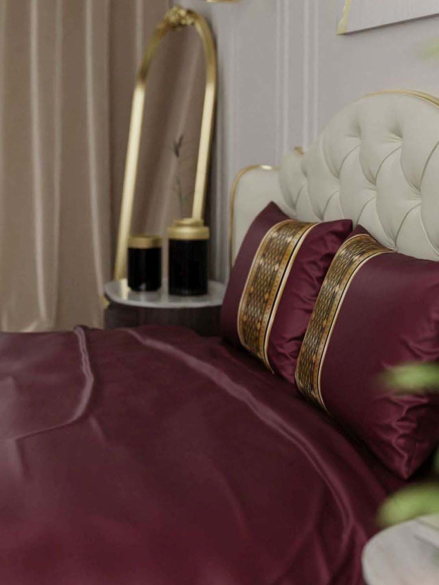 Stoa Paris Versailles Maroon 300 TC Sateen Royal Treasures Double Bed Sheet with 2 Pillow Covers