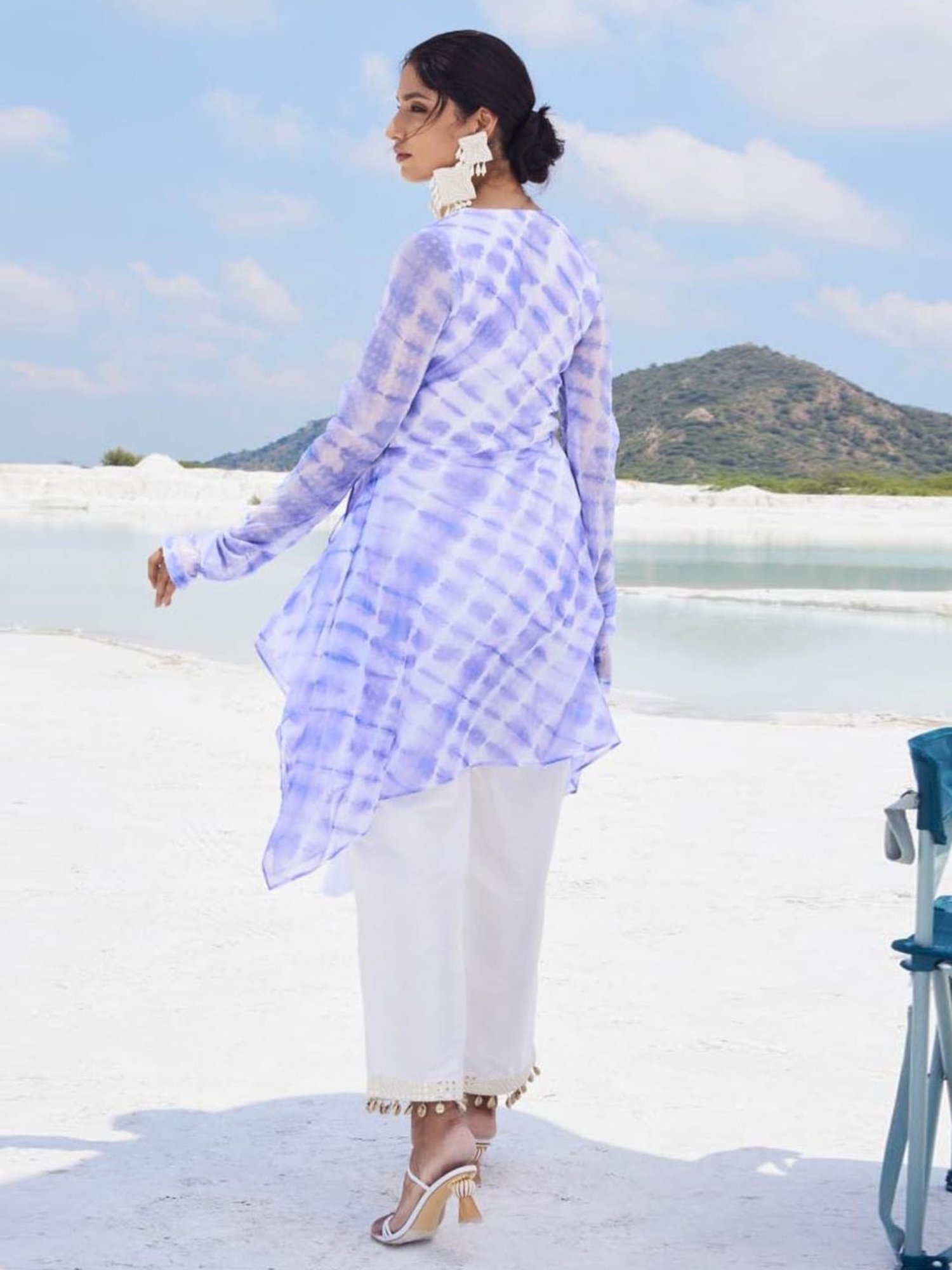 Monk and Mei Zaarya Pant - White