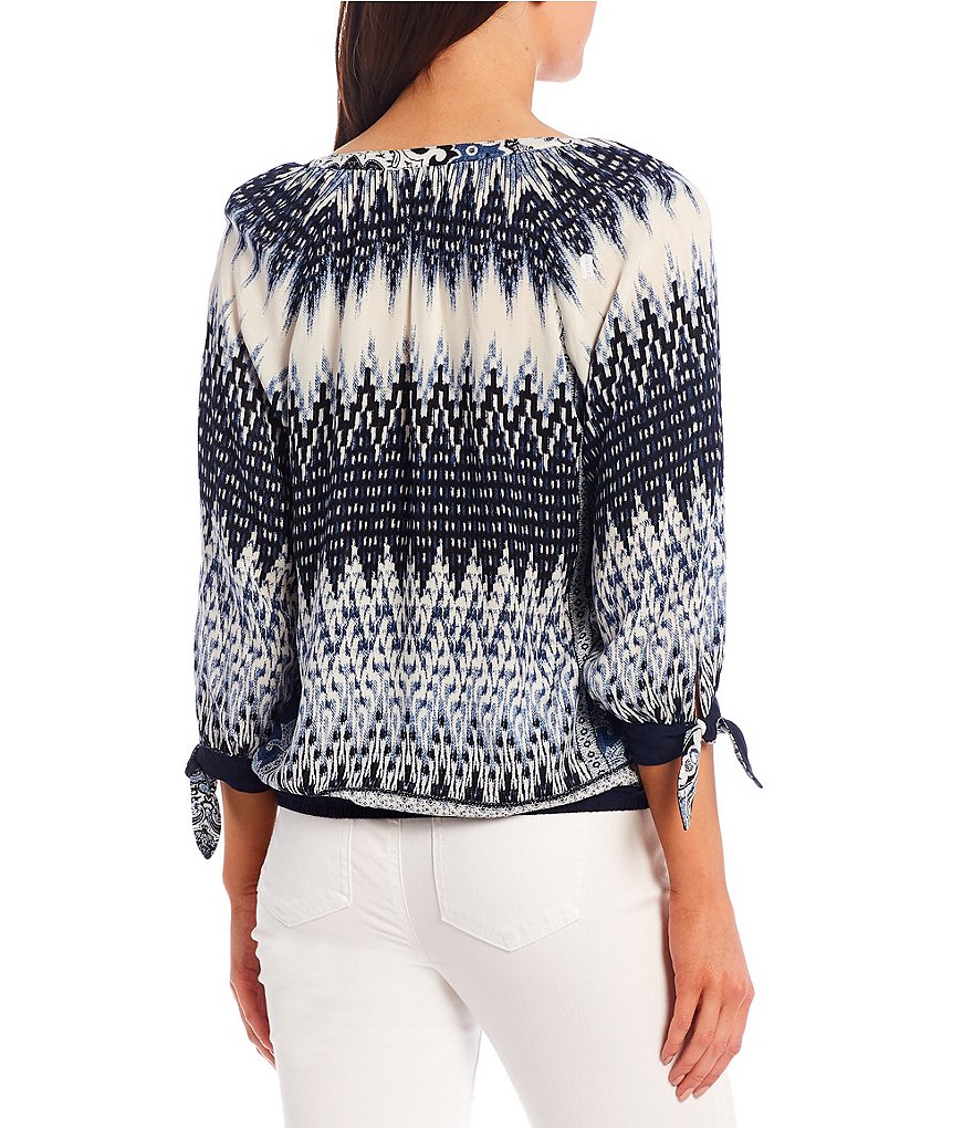 Figueroa & Flower Petite Size Lita Mixed Border Print Band Split V-Neck 3/4 Tie Sleeve Bubble Hem Top