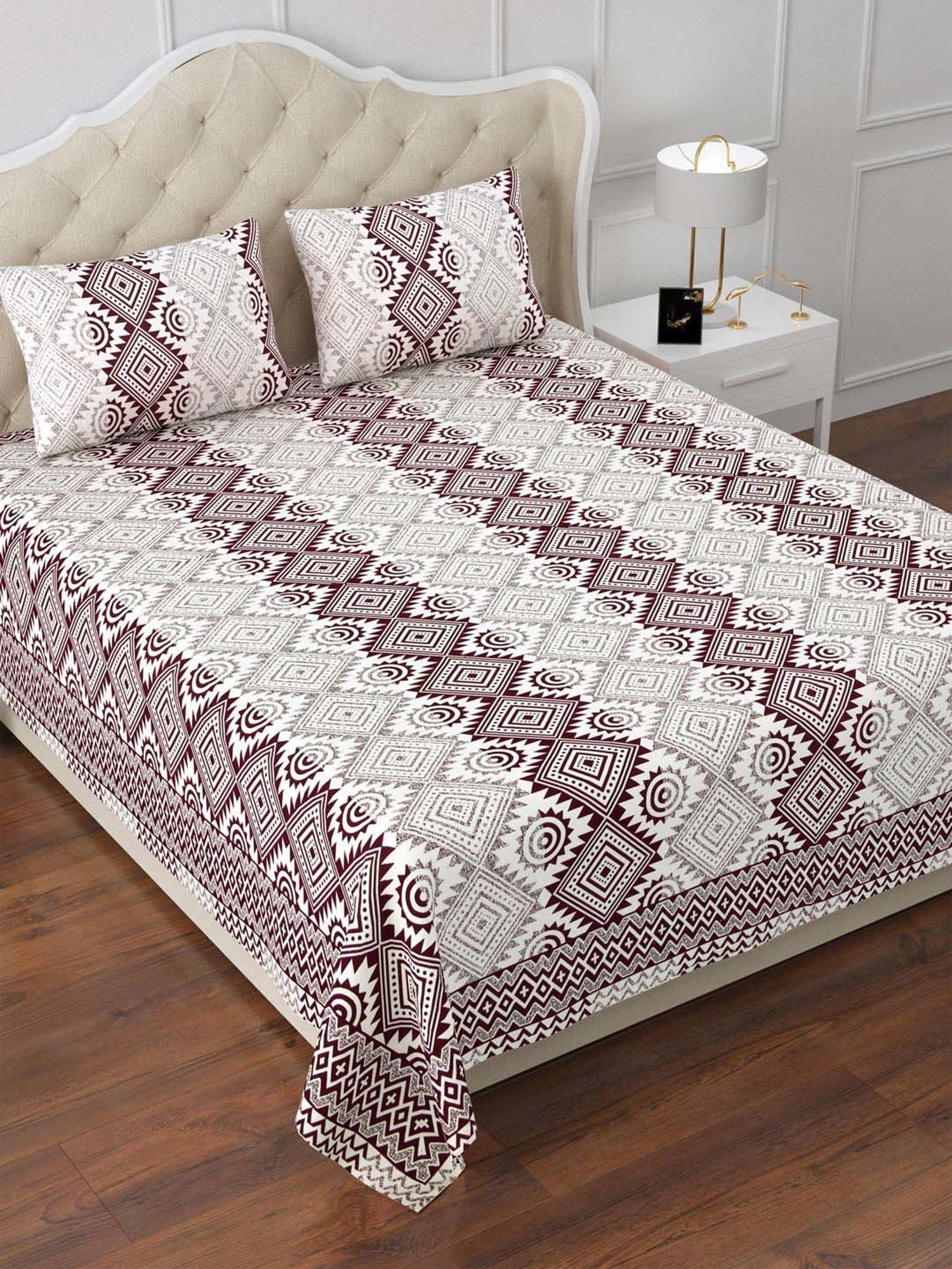Aapno Rajasthan Thar Sand Dunes White & Maroon Cotton 140 GSM Double Bedsheet With 2 Pillow Cover