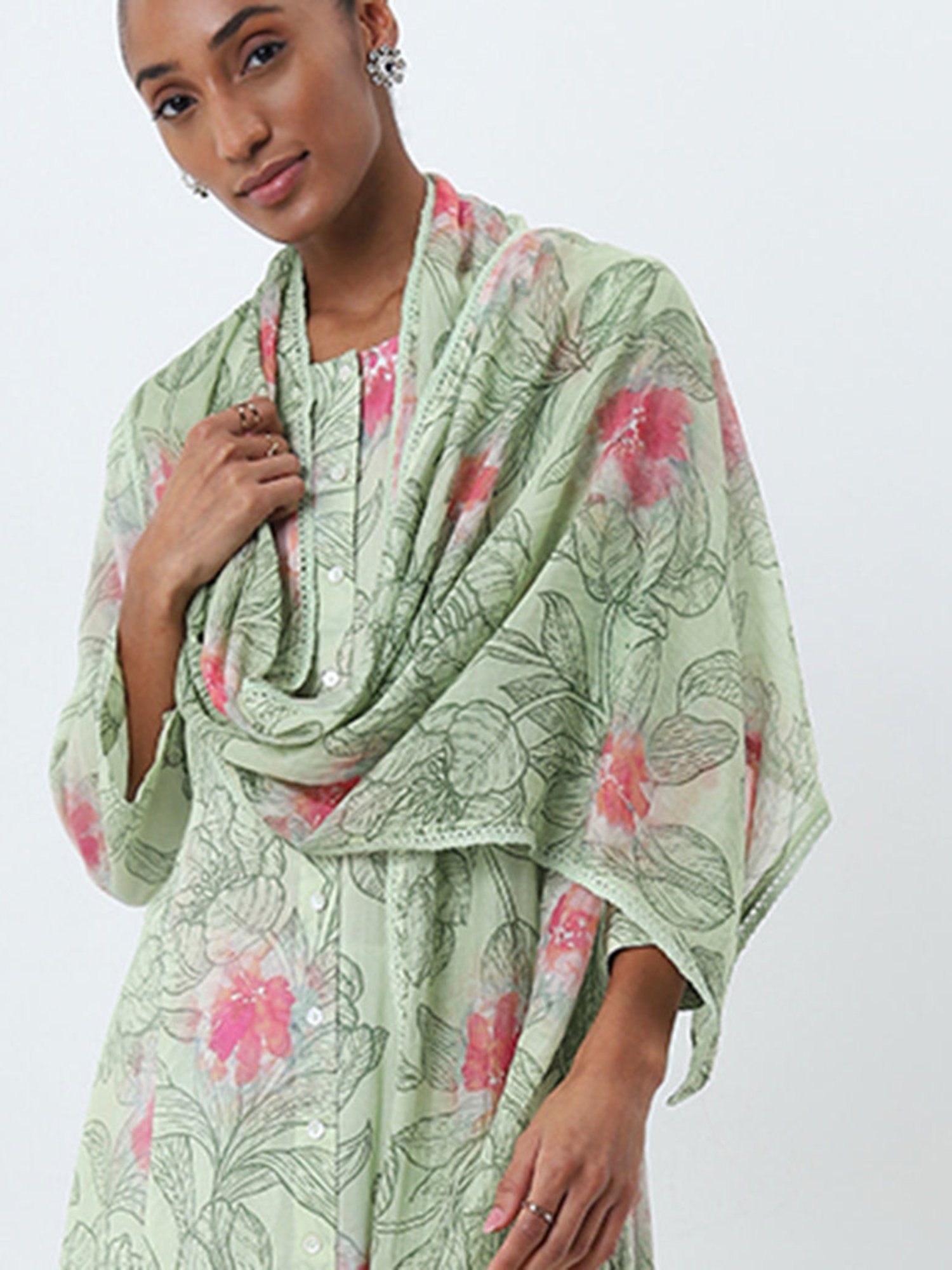 Zuba by Westside Light Green Leaf Printed Dupatta