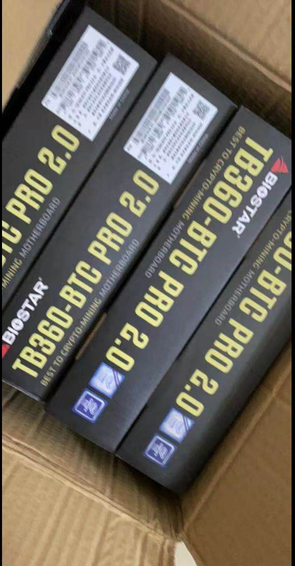 Tripp Lite 3-Phase PDU Switched 10kW 200/208/240V 24 C13;6 C19 L21-30P TAA - Switched - NEMA L21-30P - 24 x IEC 60320 C13, 6 x IEC 60320 C19