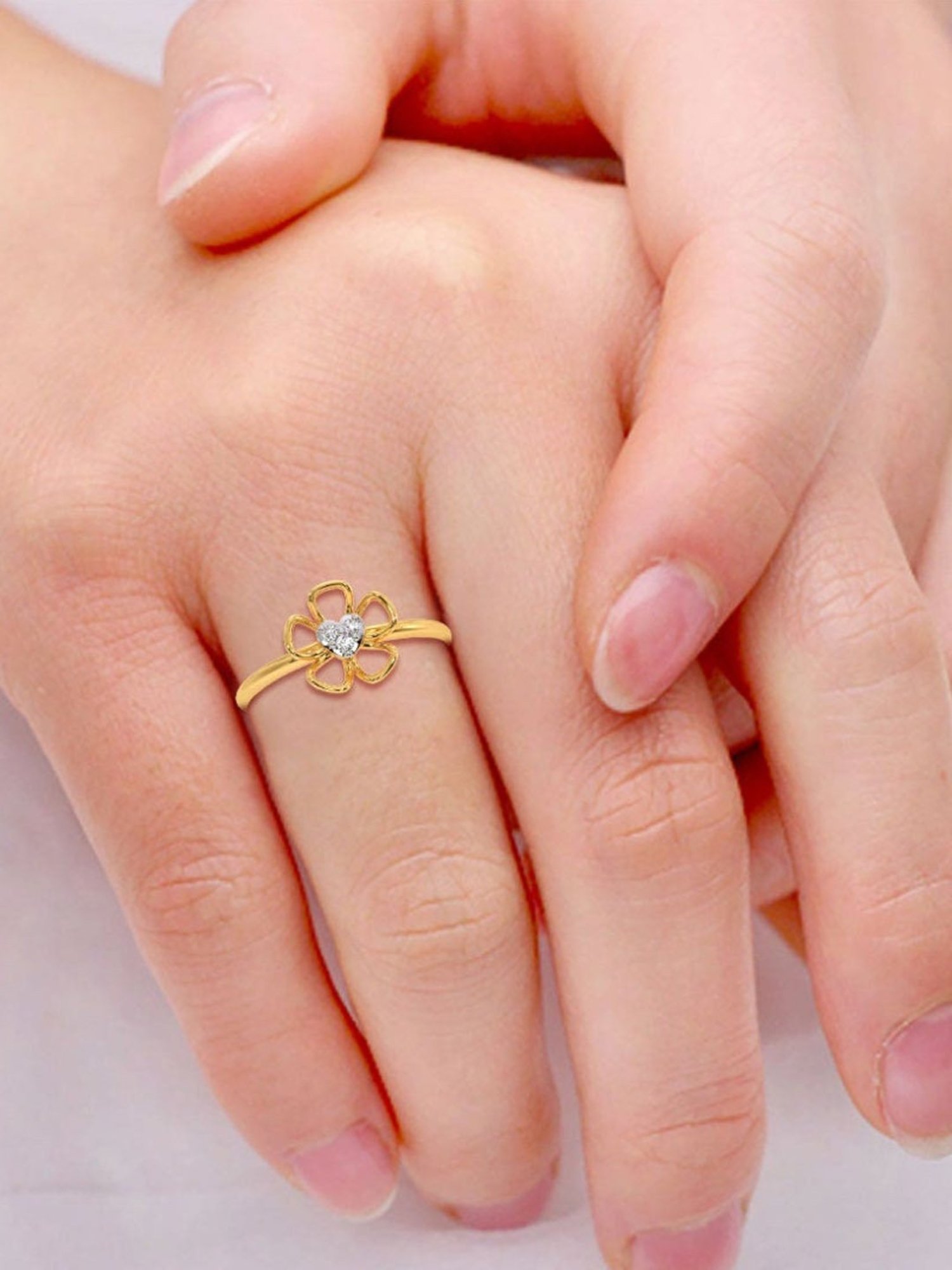 Candere by Kalyan Jewellers Stylish Design 14k Yellow Gold & Diamond Ring