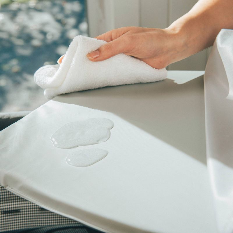 Simmons Kids' Silent Auto Gliding Elite Bassinet - Odyssey