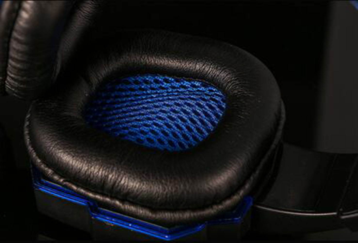 SY830MV Game Headphone Stereo Over-Ear Gaming Headset Headband Earphone with Light for Computer PC Gamer Adjustable Length Hinges 3.5mm