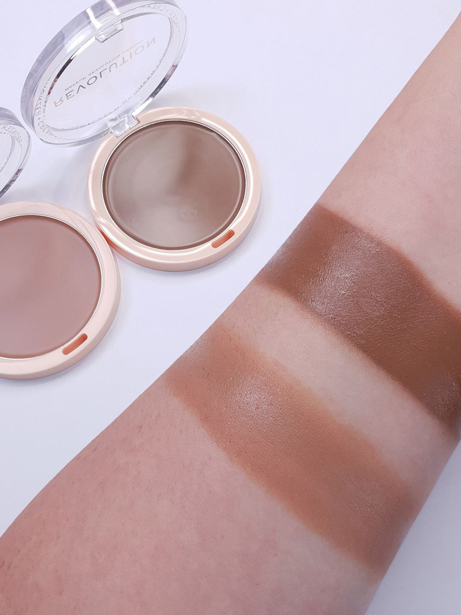 BH Cosmetics Los Angeles Full Heat Matte Bronzer Caramel Cabo - 6.5 gm