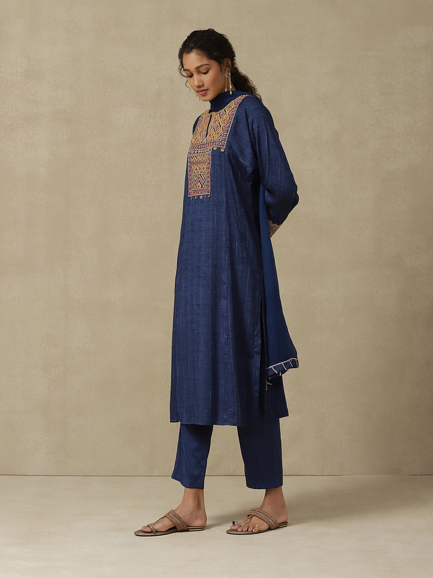 aarke Ritu Kumar Blue Embroidered Kurta With Pants & Dupatta