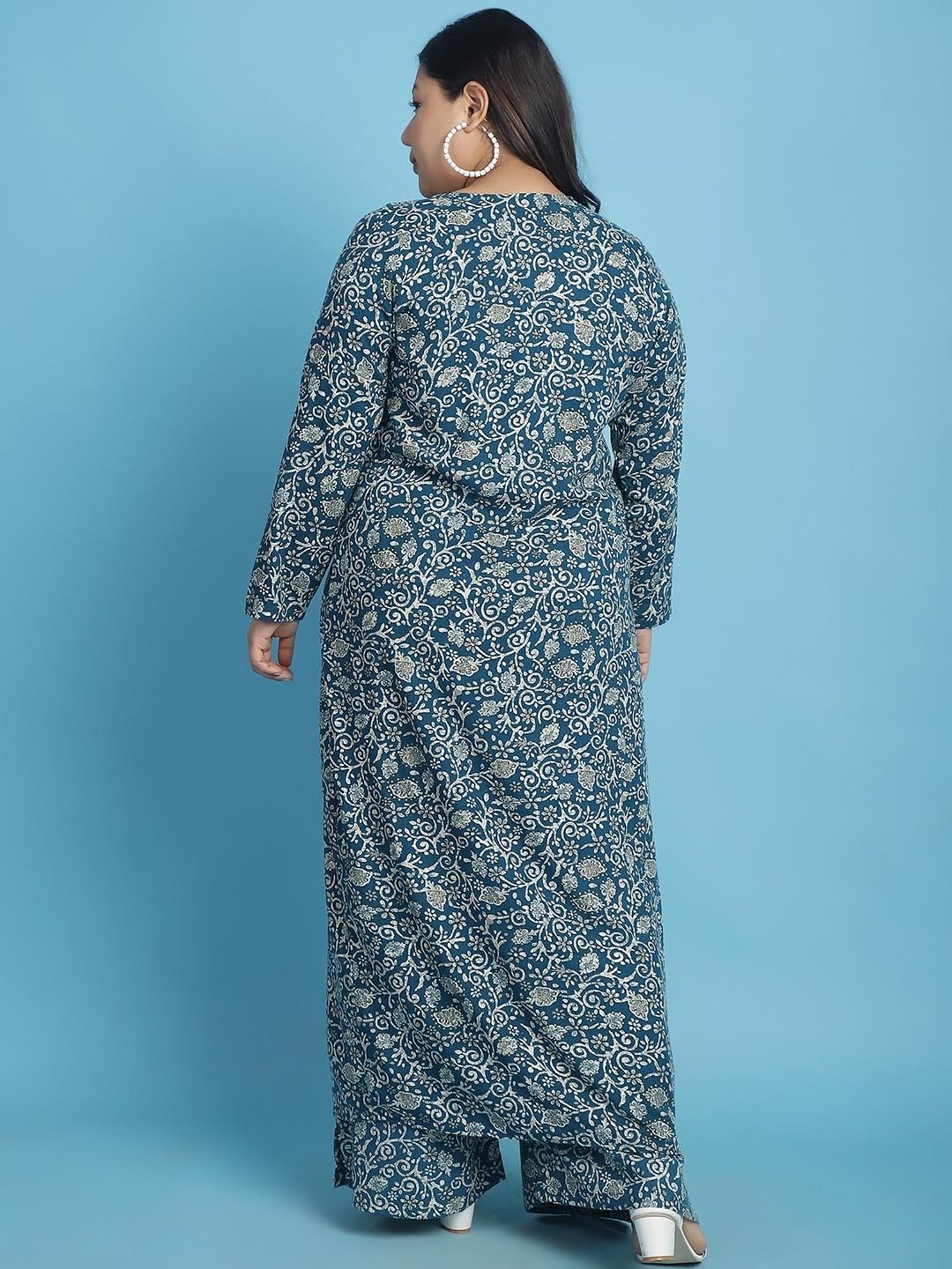 Mafadeny Black Striped Shrug