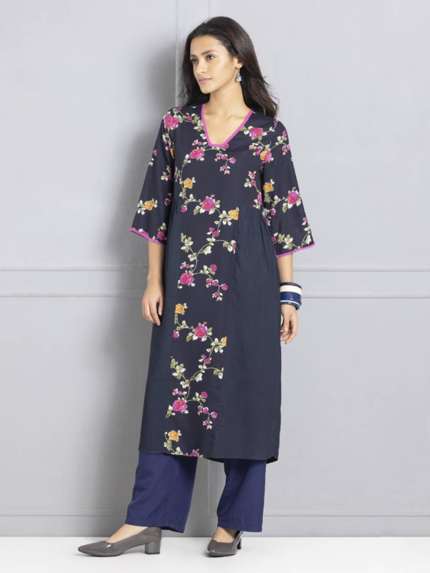 SHAYE Blue Floral Print Kurta