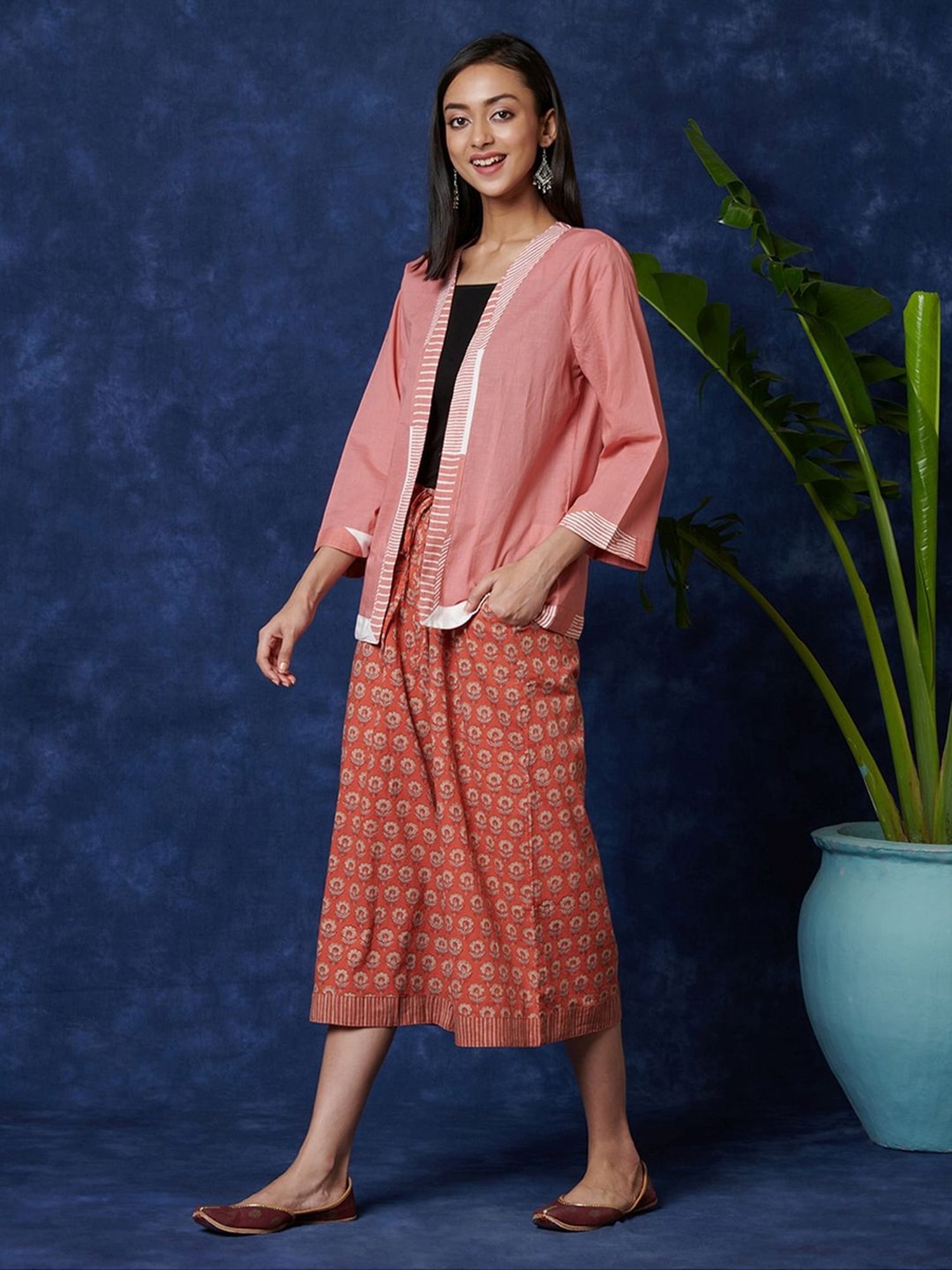 Fabindia Pink Cotton Printed Shrug