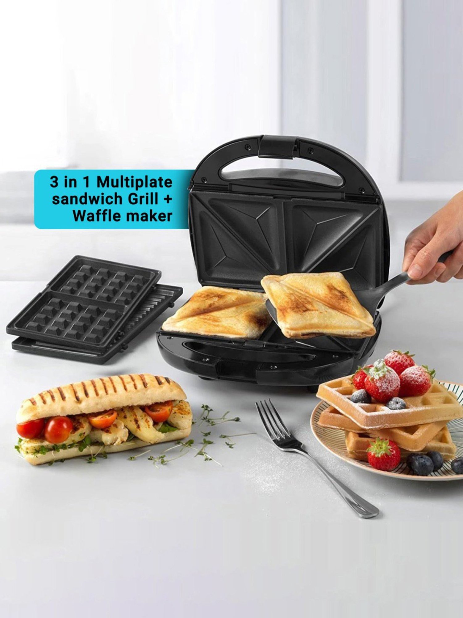 BLACK+DECKER TS2090 3 in 1 Multiplate Sandwich, Grill and Waffle Maker 750W (Black)